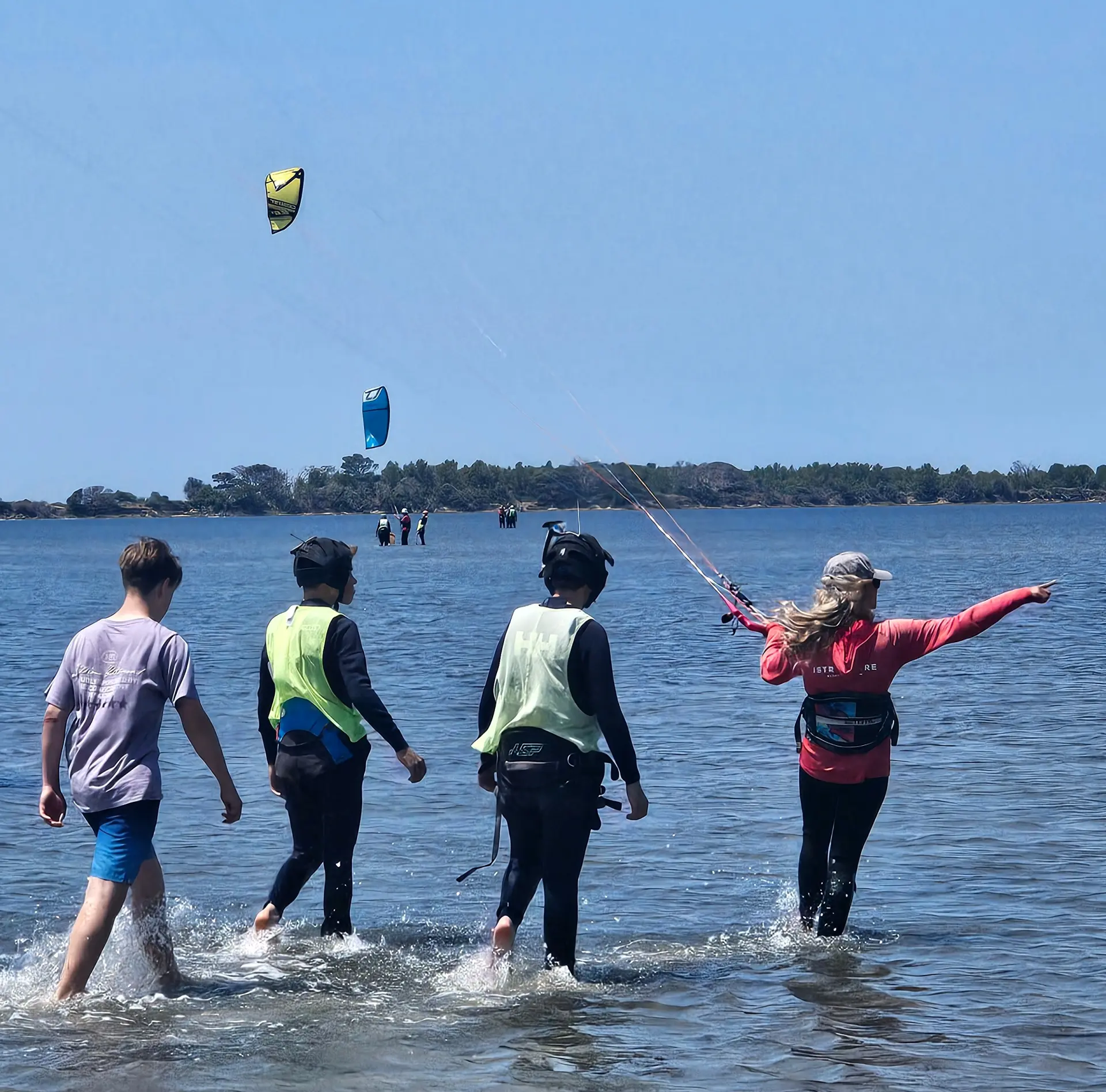 Ein Kitesurfkurs in der flachen Lagune